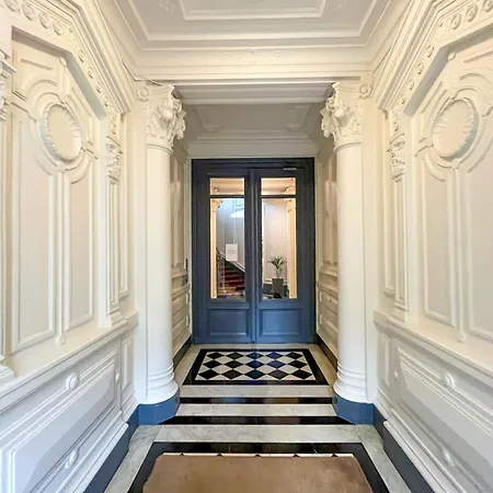 Appartamento Urbanflat 225 - Elite 4 Bedroom Bastille Parigi