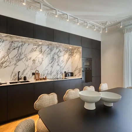Urbanflat 225 - Elite 4 Bedroom Bastille * Paris