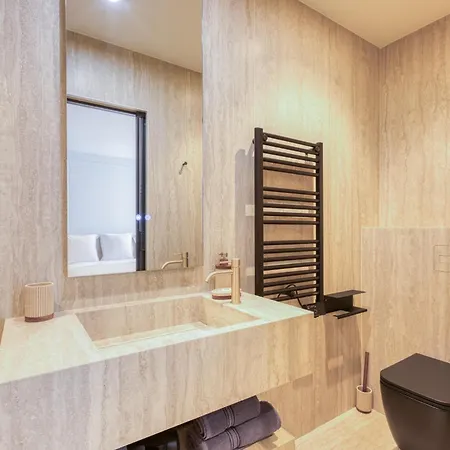 Urbanflat 225 - Elite 4 Bedroom Bastille *